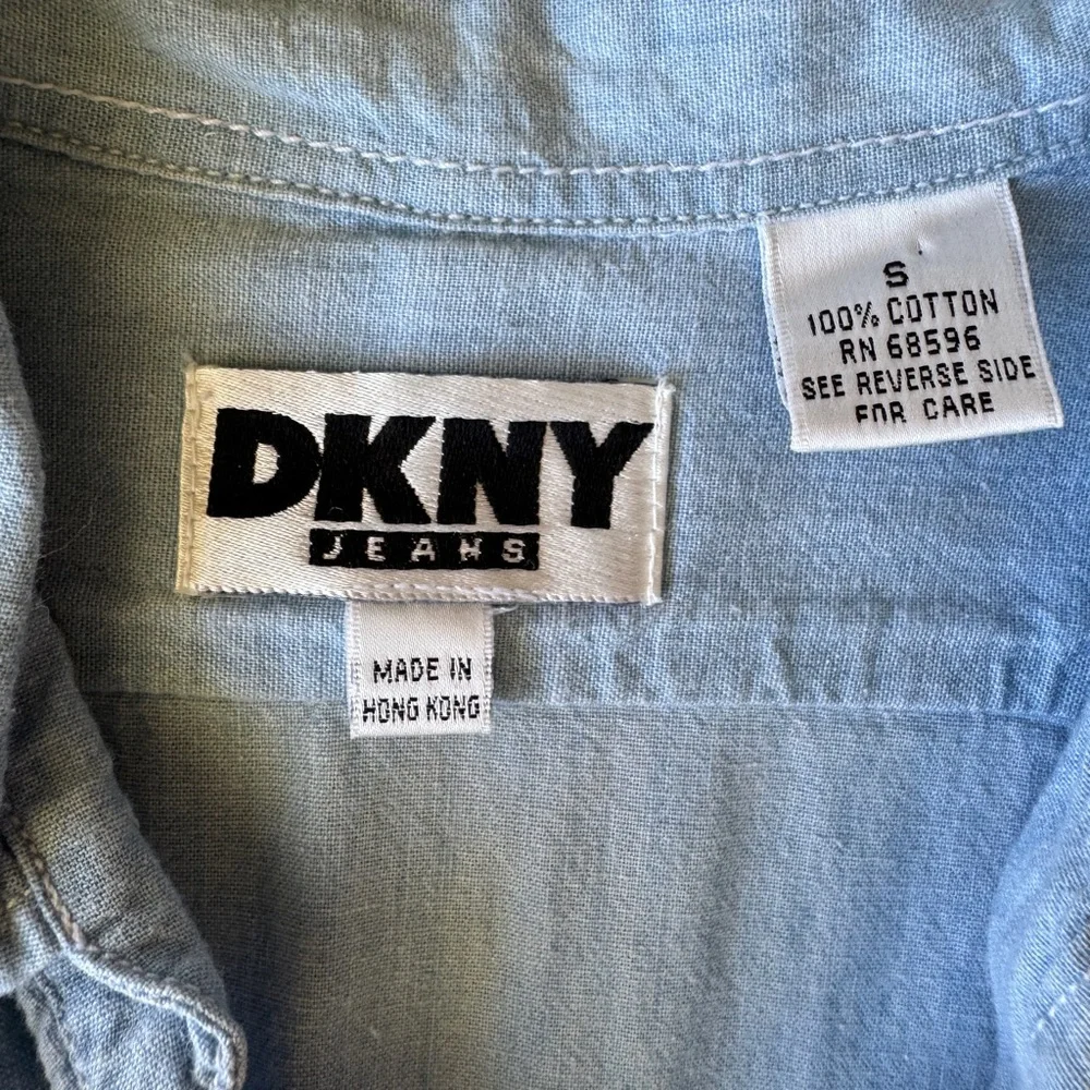 Vintage 90s DKNY Shirt denim chambray embroidered button front - Picture 3 of 9